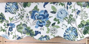 Fanciful Scallop Cornice Valance (click for colors)